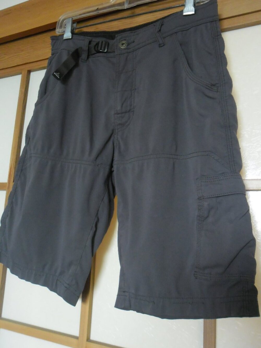 Dark Grey Prana Cargo Shorts with adjustable waist & 5 pockets. Small size.